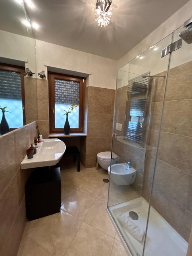 Carpegna Luxury Apt With Terrace โรม ภายนอก รูปภาพ