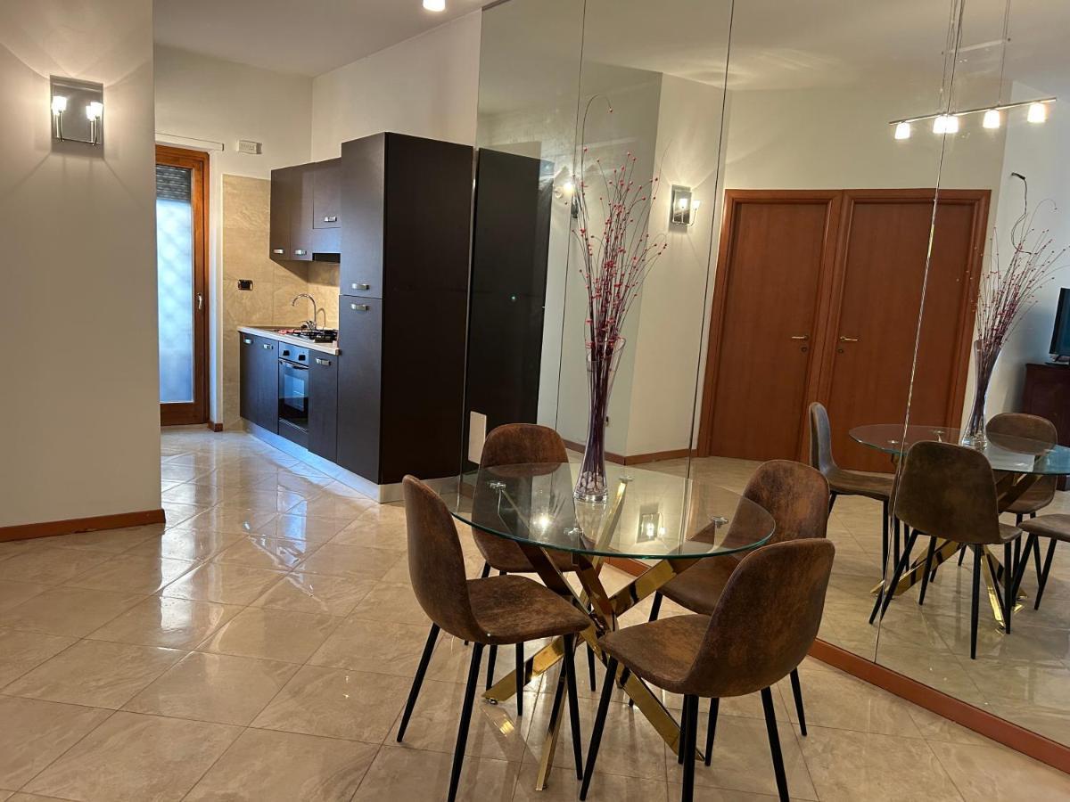 Carpegna Luxury Apt With Terrace โรม ภายนอก รูปภาพ